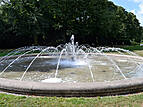 Brunnen im Rosengarten