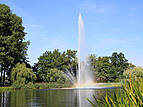 Fontäne auf dem Schwanenteich in Rostock Reutershagen