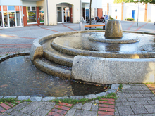 Brunnen mit Wasserlauf