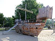 Spielplatz Strandresort Markgrafenheide - Piratenschiff