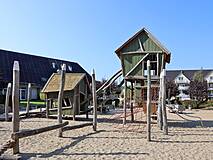 Spielplatz Strandresort Markgrafenheide - Spielhäuser