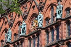 Rostocker Ständehaus - Bronzeplastiken