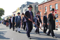 "De Niege Ümgang" - traditioneller Umzug