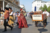 "De Niege Ümgang" - traditioneller Umzug