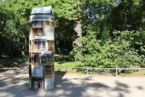 Bücherbüxe im Kurpark Warnemünde