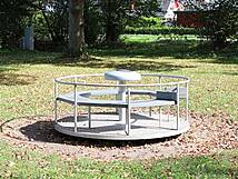 Spielplatz Mönchhagen - Drehkarussell