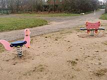 Spielplatz »Zur Liebesschlucht« - Federwippen