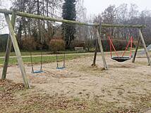 Spielplatz »Zur Liebesschlucht« - Schaukeln
