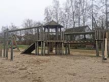 Spielplatz »Zur Liebesschlucht« - Spiel- und Kletterturm