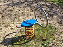 Spielplatz Thelkow Ortsteil Liepen - Federwippe