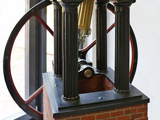 Burgmuseum Plau Am See - Ausstellung - Modell der Ernst Alban Dampfmaschine