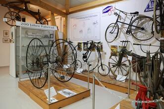 Burgmuseum Plau Am See - Ausstellung Fahrräder