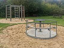 Spielplatz am Burgwall in Plau am See - Drehkarussell 