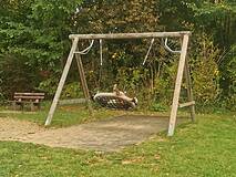 Spielplatz am Burgwall in Plau am See - Nestschaukel