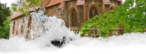 Langenhanshagen: Kirche