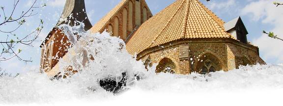 Lüdershagen: Kirche