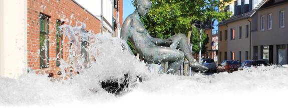 Ribnitz-Damgarten: ARETUSA Brunnen