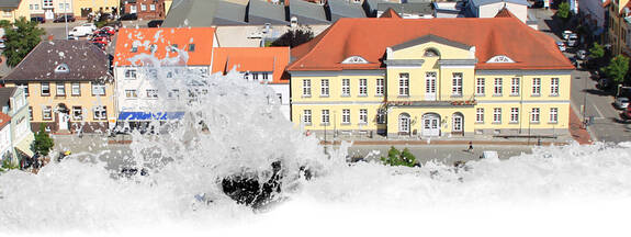 Ribnitz-Damgarten: Rathaus Ribnitz