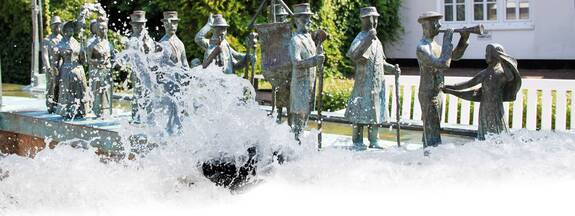 Rostock-Warnemünde: Brunnen "Warnminner Ümgang"
