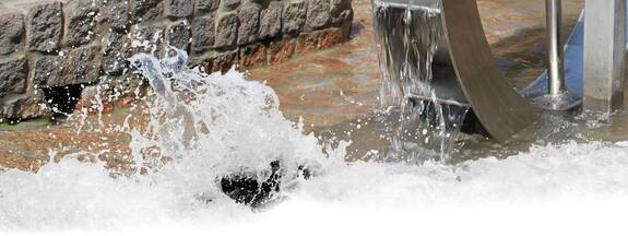 Rostock: Wasserspiel am Hopfenmarkt