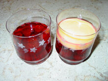 Götterspeise mit Früchten